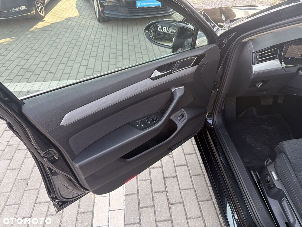 Volkswagen Passat 2.0 TSI Business DSG - 27
