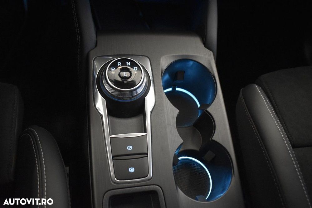 Ford Kuga - 33