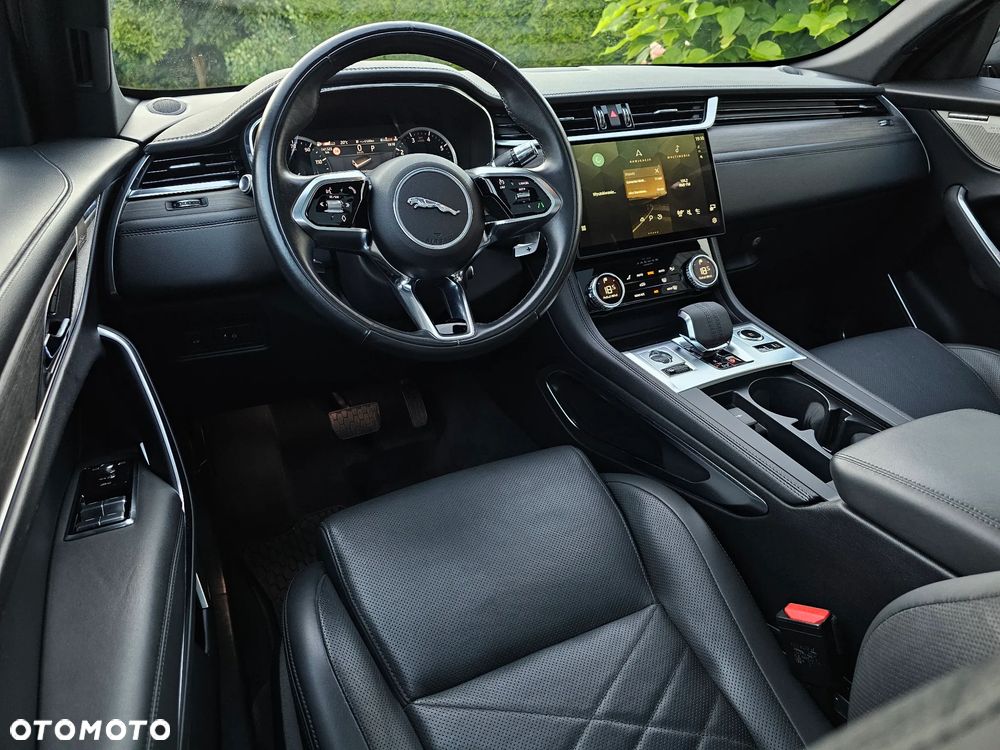 Jaguar F-Pace P250 AWD R-Dynamic S - 10
