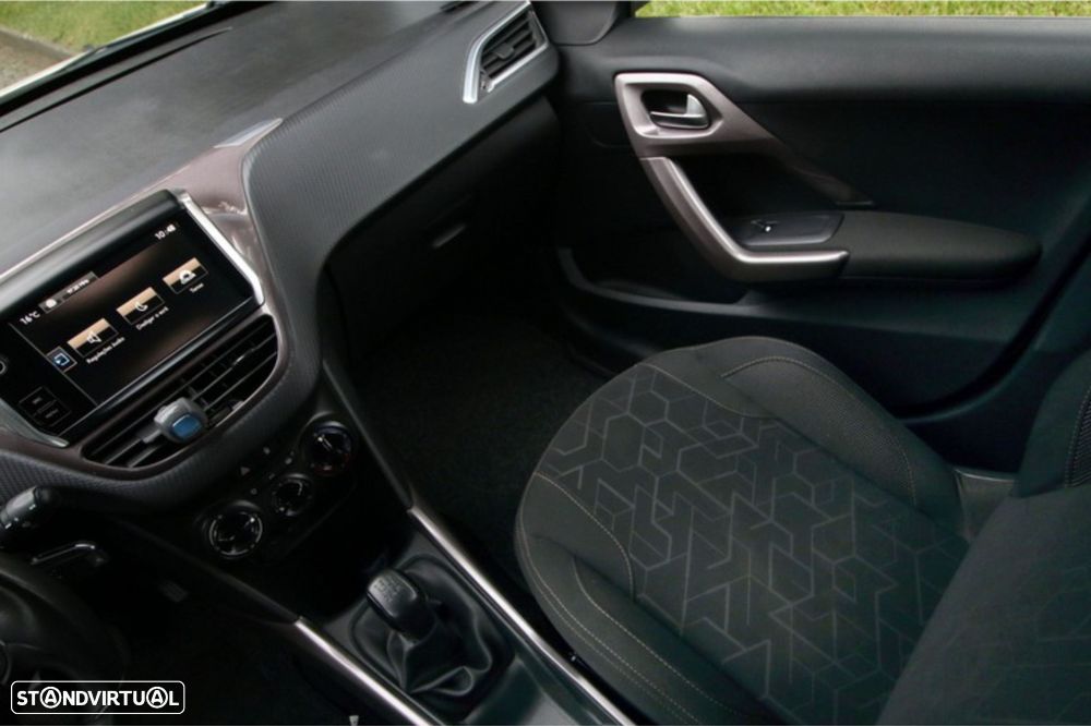 Peugeot 2008 1.4 HDi Allure - 21