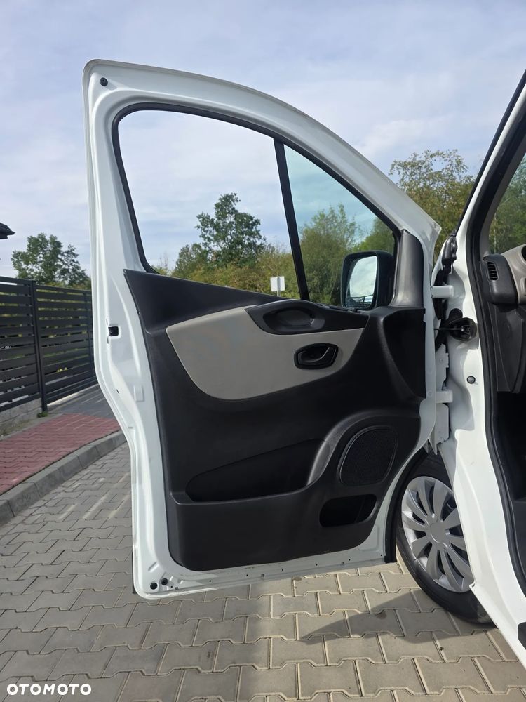Renault Trafic opel vivaro L2H1 niski przebieg vito talento - 32