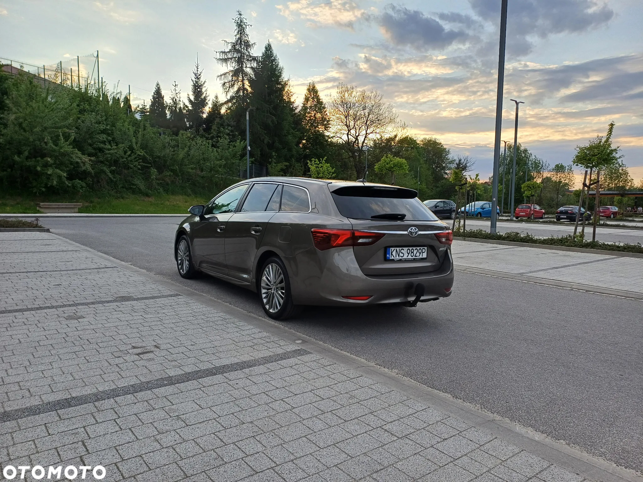 Toyota Avensis 1.8 Style MS - 5