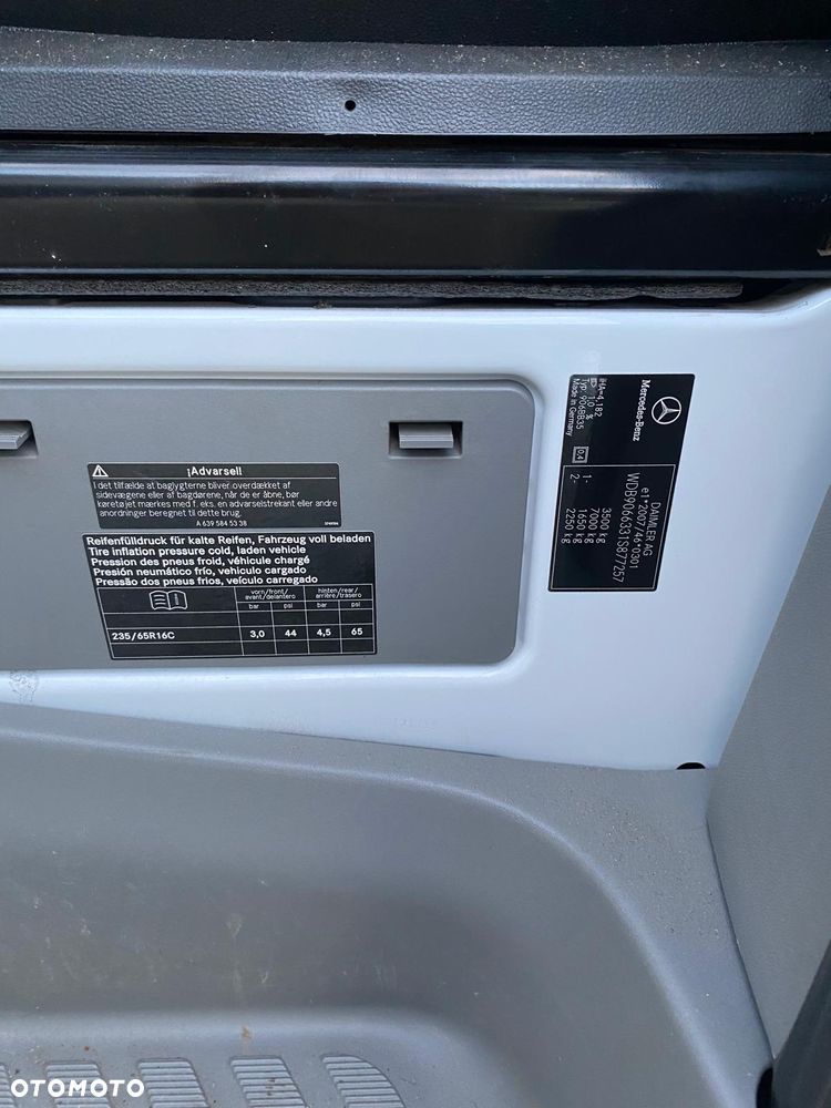 Mercedes-Benz Sprinter - 16
