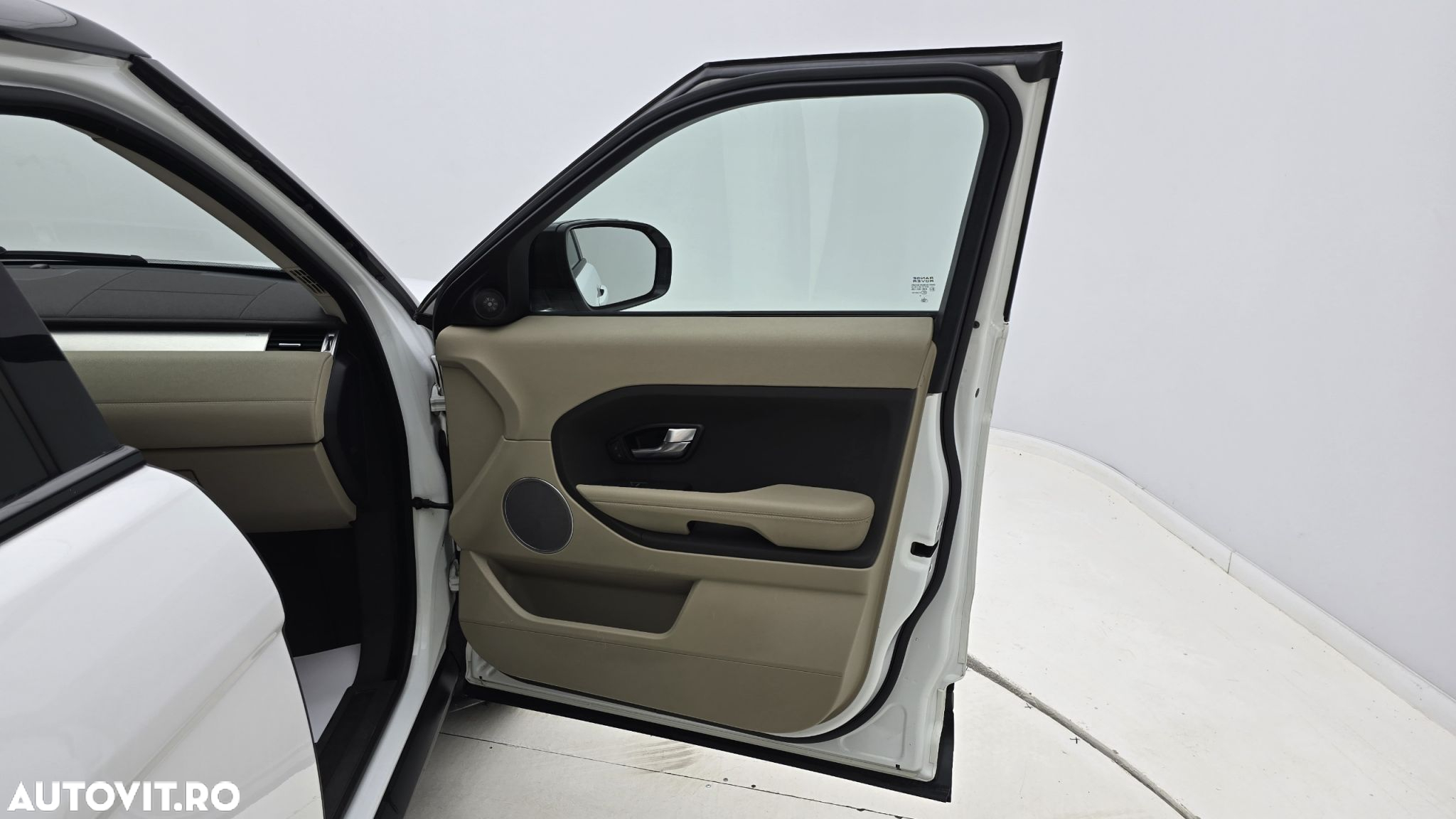 Land Rover Range Rover Evoque - 18