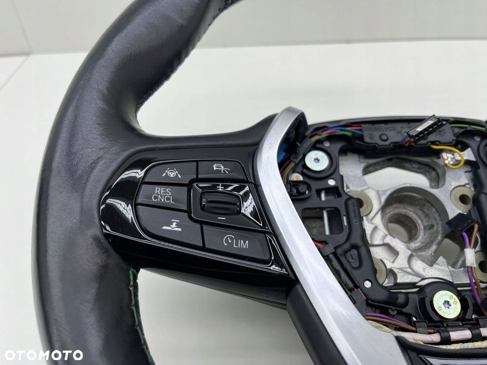 BMW5 G30 ALPINA D5 S ALLRAD KIEROWNICA MULTIFUNKCJA ŁOPATKI ASYSTENT GRZANA - 5