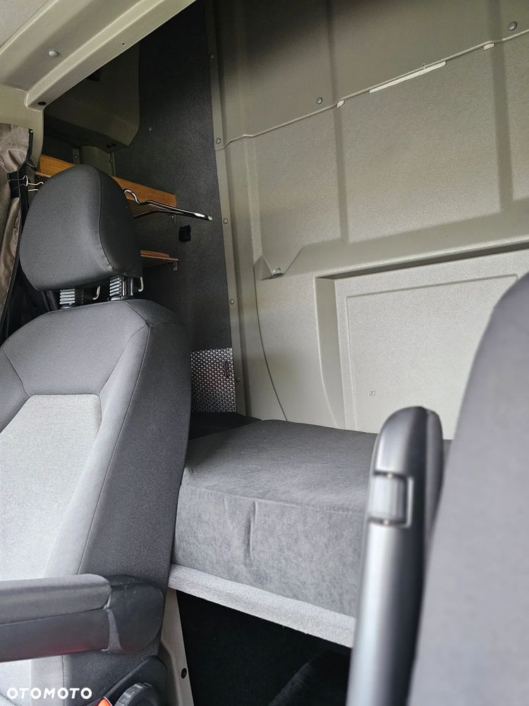 Volkswagen CRAFTER - 16
