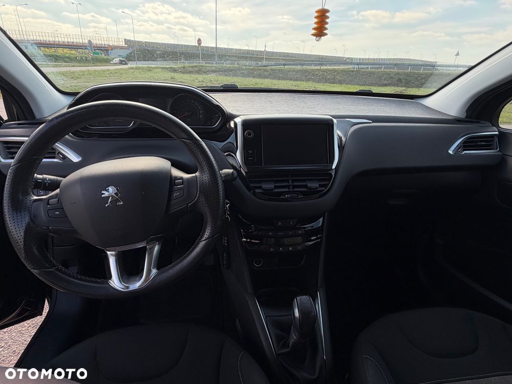 Peugeot 208 1.2 PureTech Active - 17