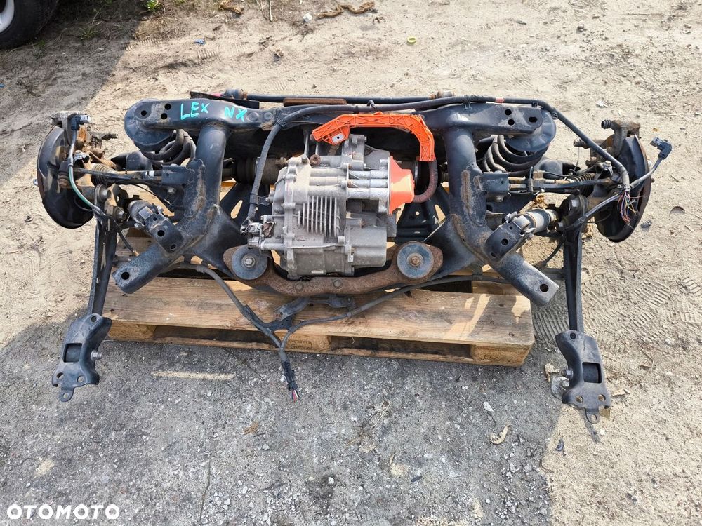 LEXUS NX BELKA ZAWIESZENIA TYŁ KOMPLETNA 2.5 HYBRYDA 300h