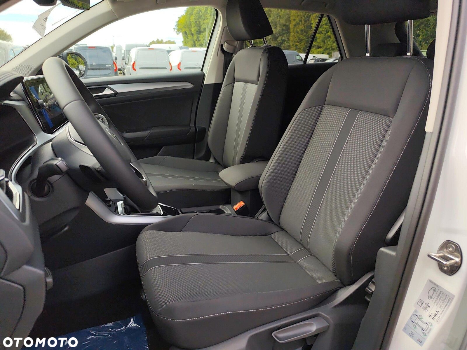 Volkswagen T-Roc 1.5 TSI Life Plus DSG - 11