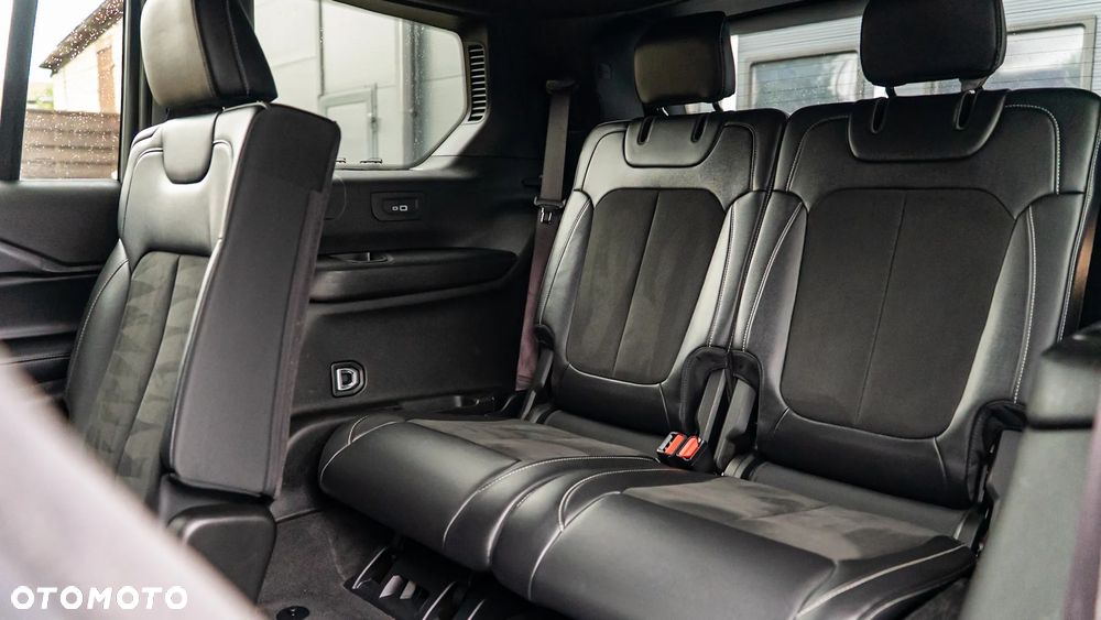 Jeep Grand Cherokee - 29