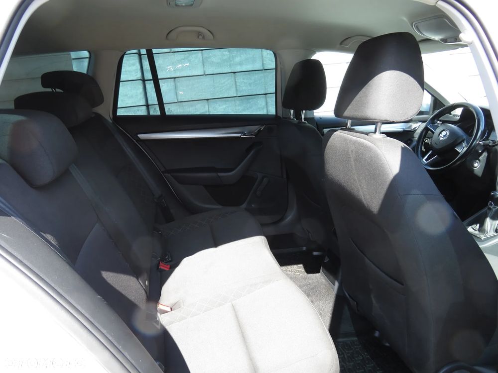 Skoda Octavia 1.4 TSI Active - 9