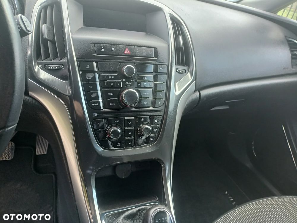 Opel Astra 1.6 150 Jahre - 16