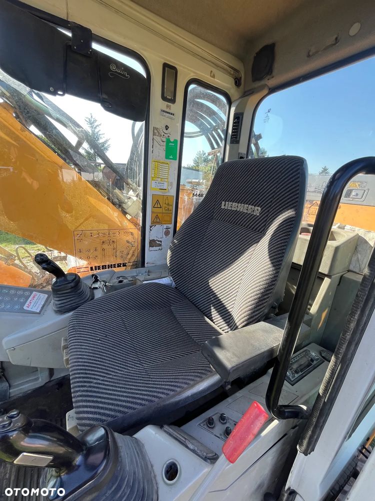 Liebherr 944 B - 16