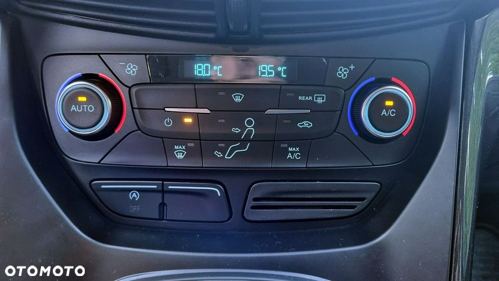 Ford Kuga - 16