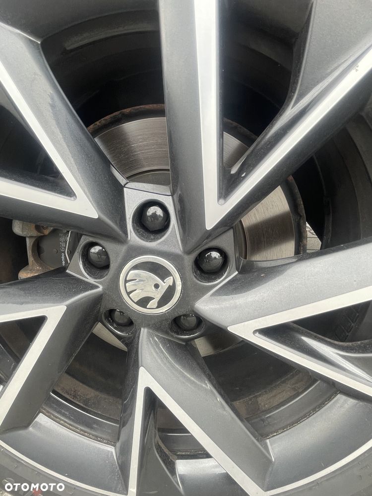 Skoda Superb 2.0 TDI SCR Sportline DSG - 31