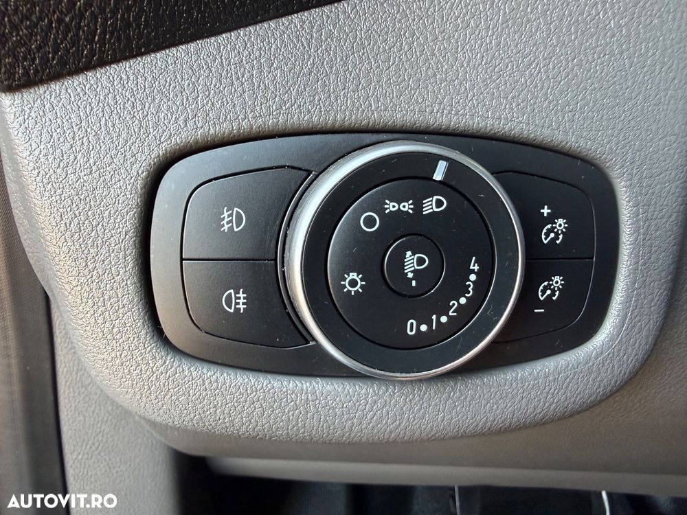 Ford Connect - 28
