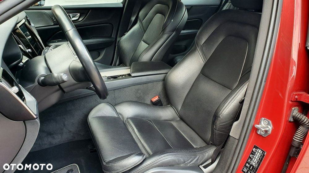 Volvo S60 T4 R-Design - 24