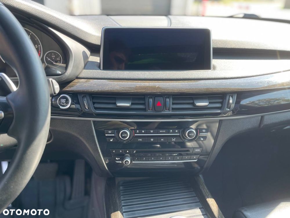 BMW X5 xDrive30d - 16