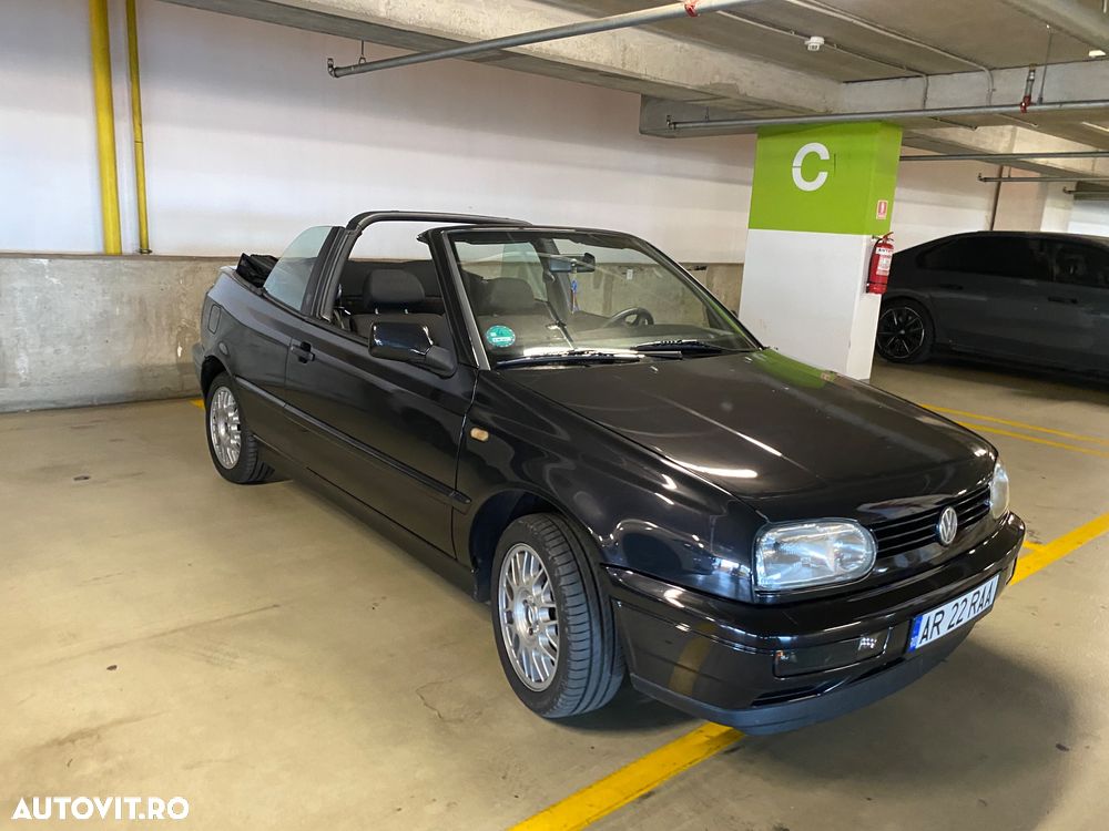Volkswagen Golf - 1