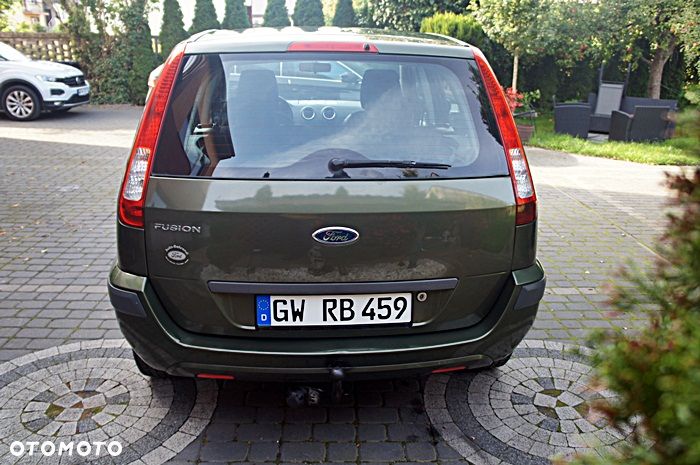 Ford Fusion - 26