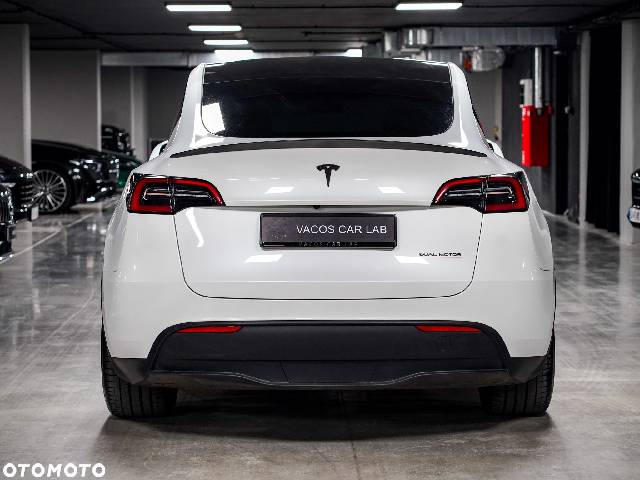 Tesla Y Performance AWD - 9