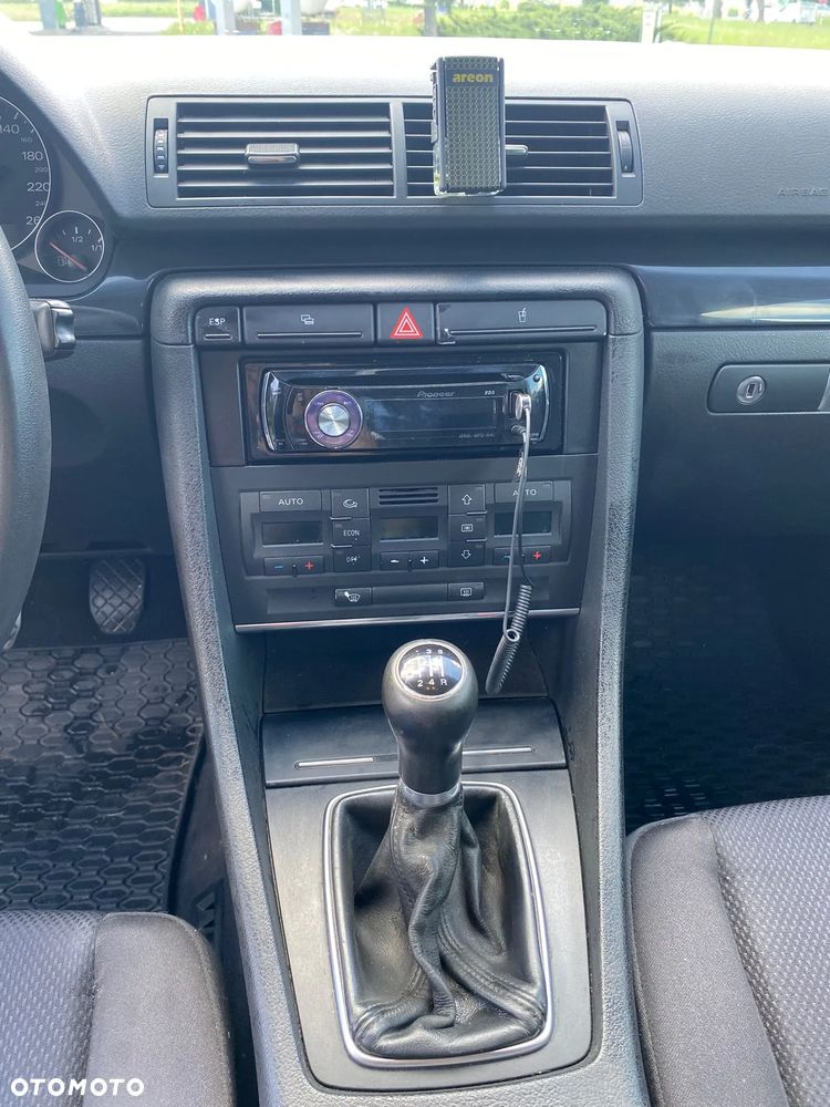 Audi A4 Limousine 1.6 - 8