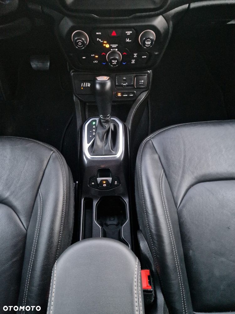 Jeep Renegade - 23