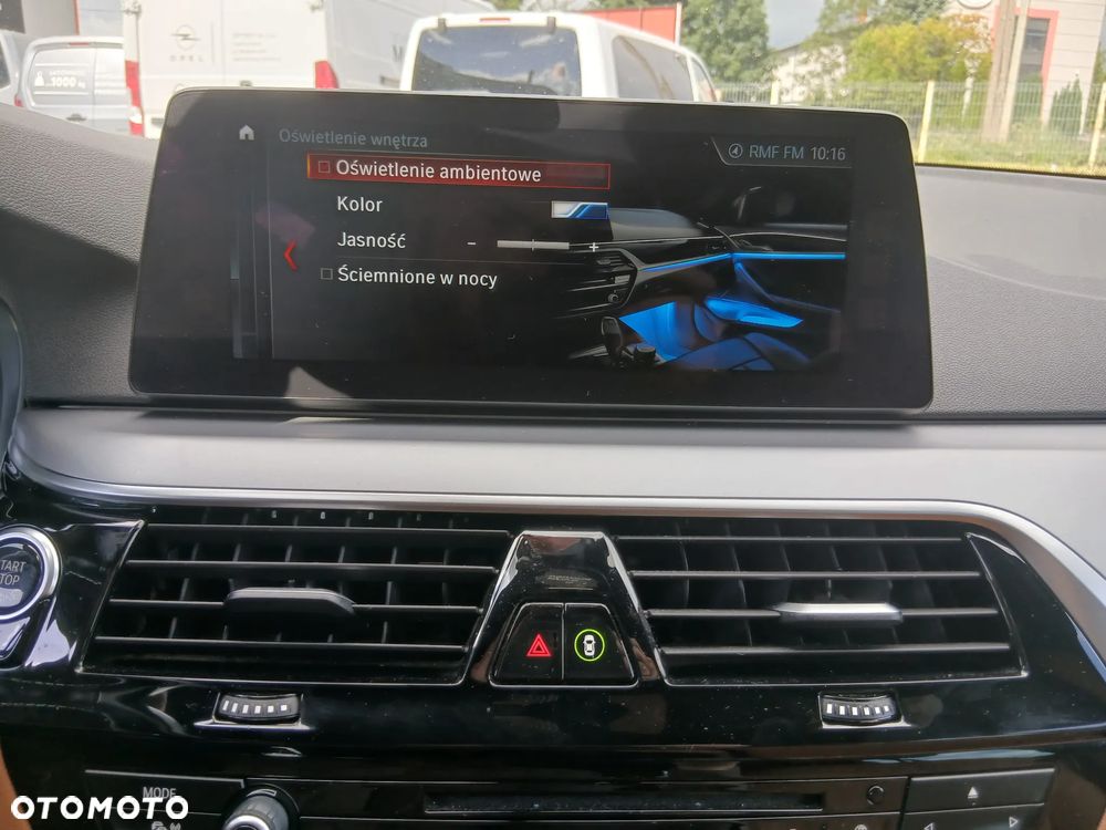 BMW Seria 5 520d Luxury Line - 16