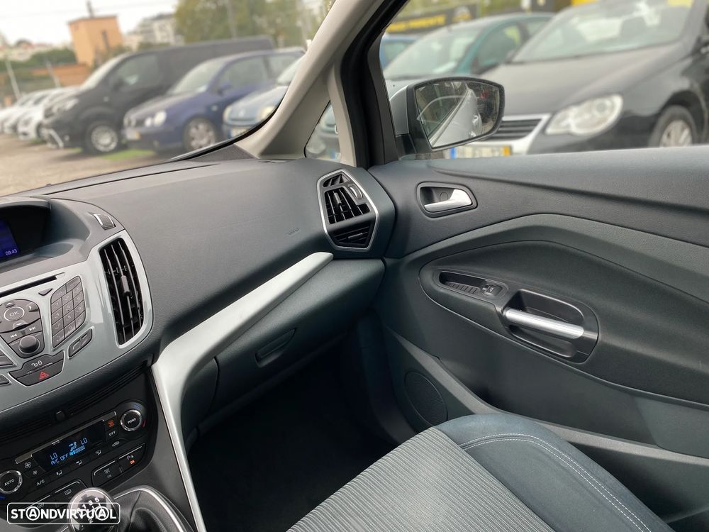 Ford Grand C-Max 1.6 TDCi Titanium - 16