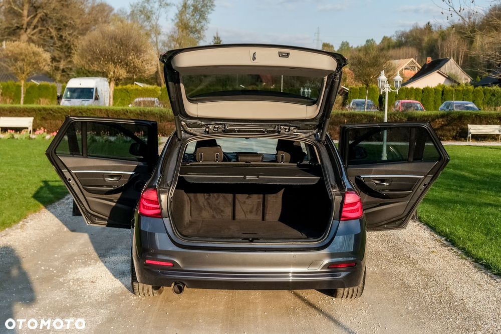 BMW Seria 3 318d Sport Line Shadow - 38