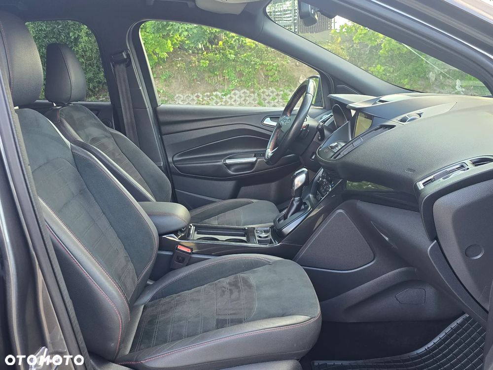Ford Kuga 2.0 TDCi 4x4 ST-Line - 17