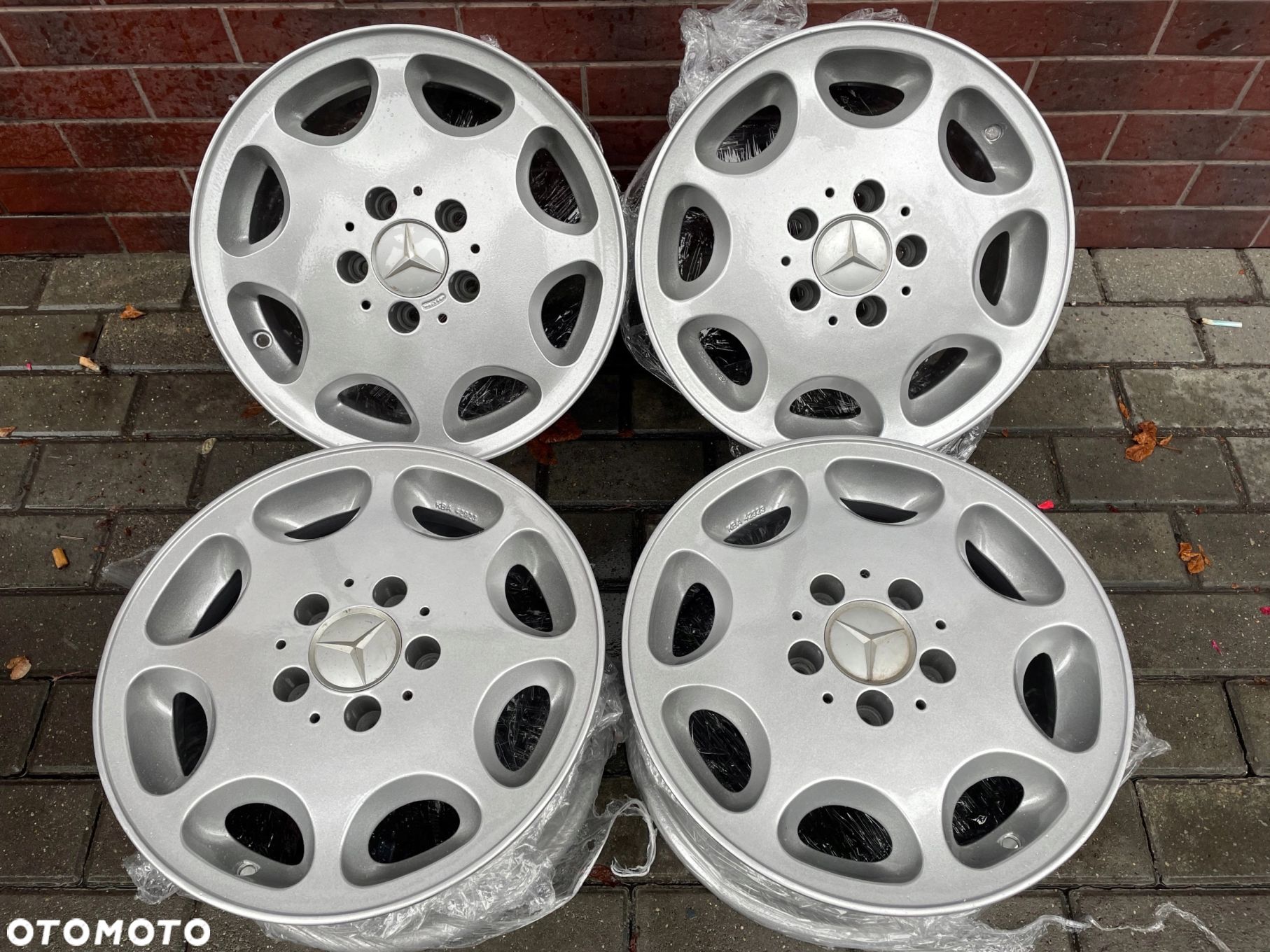 Alu Felgi MERCEDES 8 LOCH 15" 7J ET40 W124 W201 - 1