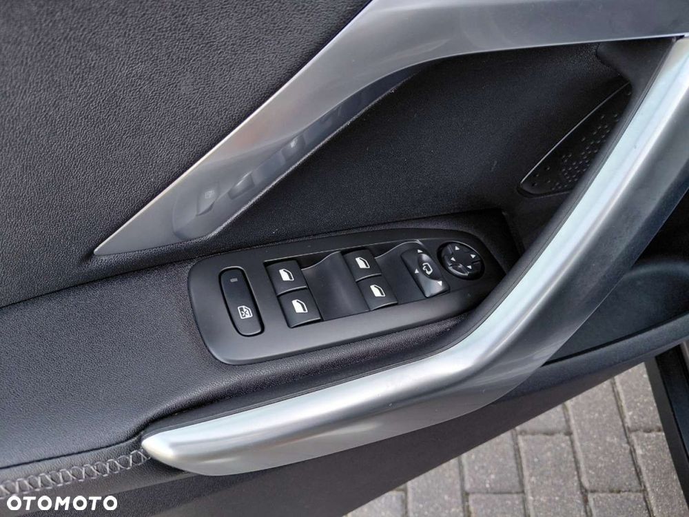 Peugeot 2008 - 11