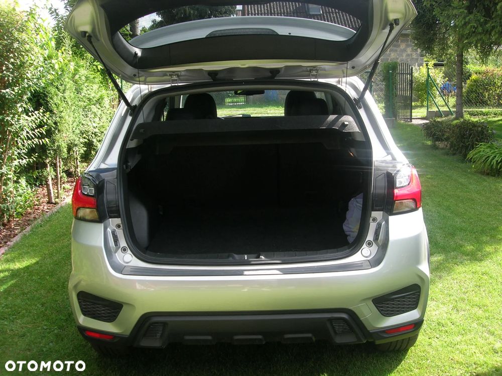 Mitsubishi Outlander - 10