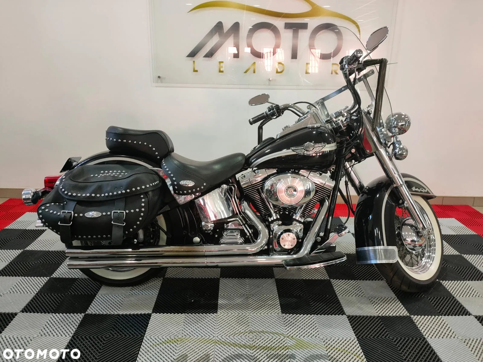 Harley-Davidson Softail Heritage Classic - 2