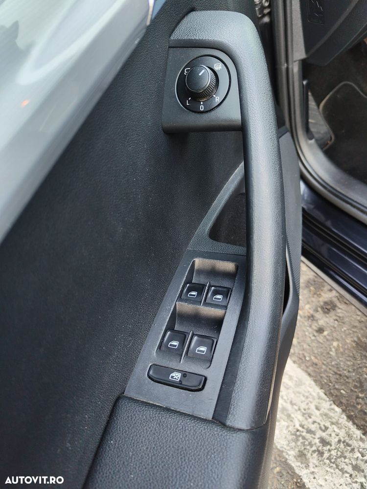 Skoda Octavia 1.6 TDI STYLE DSG - 20