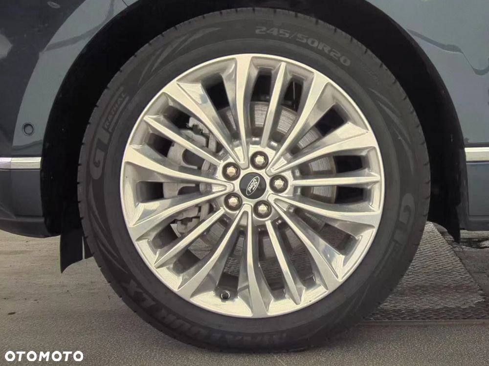 Ford Edge - 8