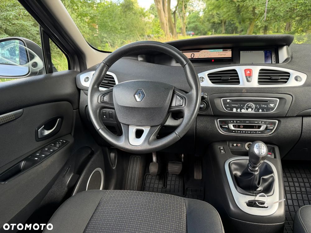 Renault Scenic 1.9 dCi Confort Privilege - 24