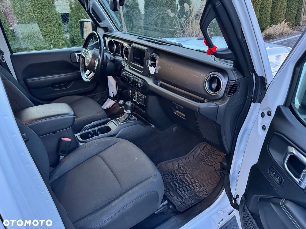 Jeep Wrangler - 9