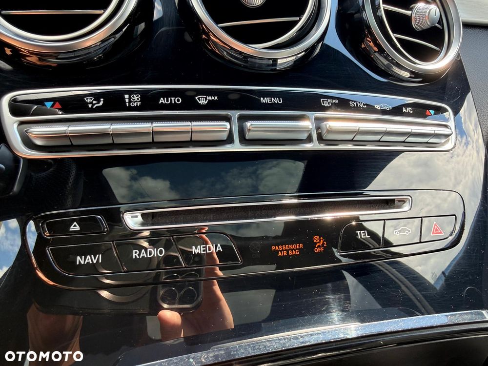 Mercedes-Benz GLC AMG 43 4Matic 9G-TRONIC - 28