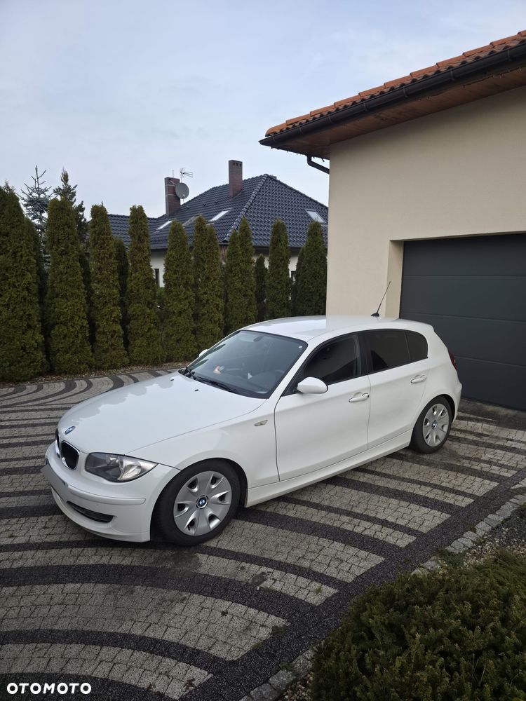 BMW Seria 1 - 32