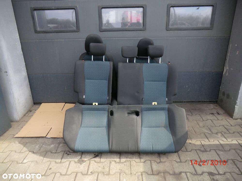 TOYOTA YARIS III 12-18 5D FOTELE PRZÓD  TYŁ KOMPLET EUROPA - 1