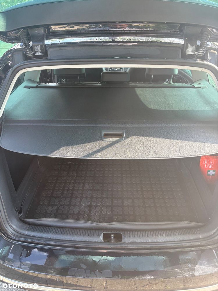 Volkswagen Passat 2.0 TDI BlueMotion Technology R-Line - 11