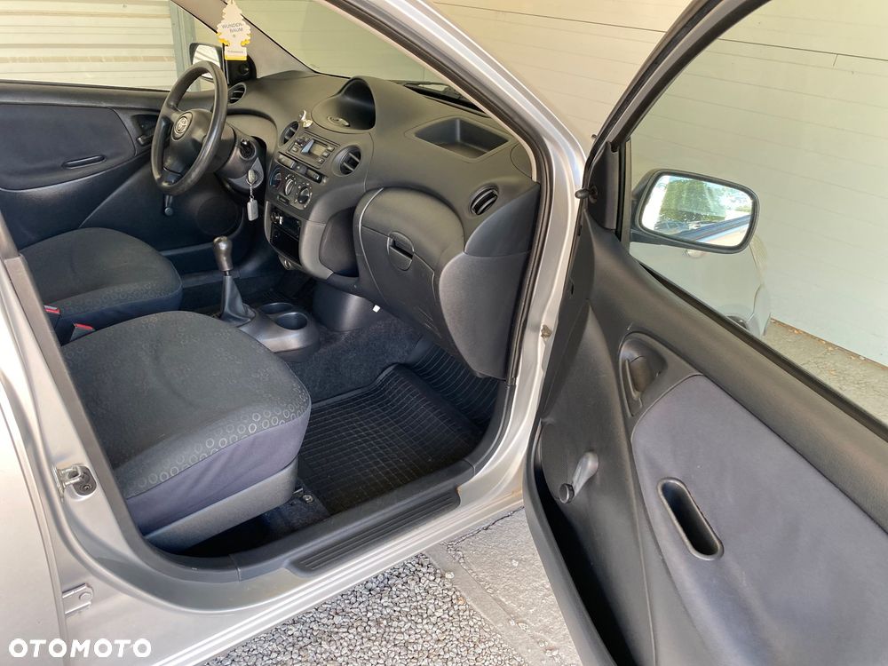 Toyota Yaris 1.0 Luna - 14