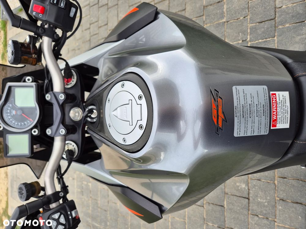 KTM Super Duke - 23