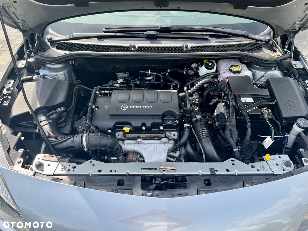Opel Astra 1.4 Turbo Active - 24