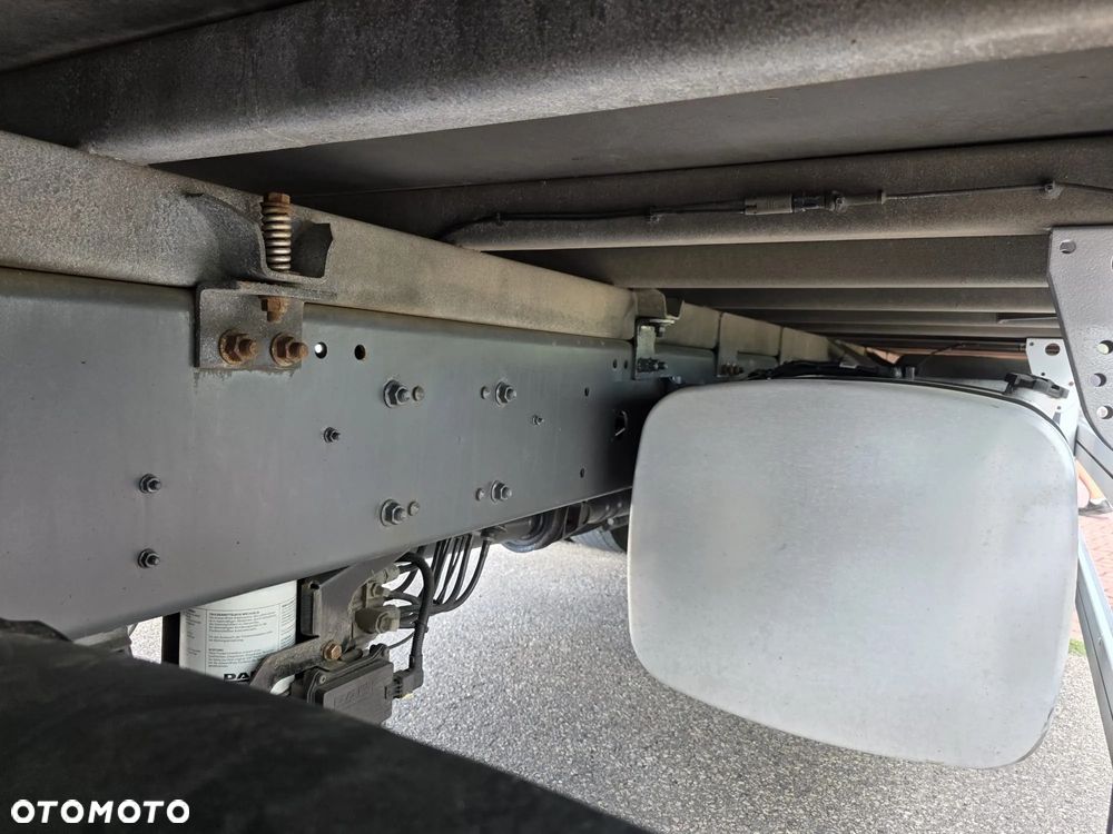 DAF CF 330 / 10.2017 / KONTENER MEBLOWY / IZOTERMA / WINDA / 18 PALET / E6 / NISKI PRZEBIEG / Z NIEMIEC / JAK NOWY / DUŻY SILNIK  10 837cm3// - 15