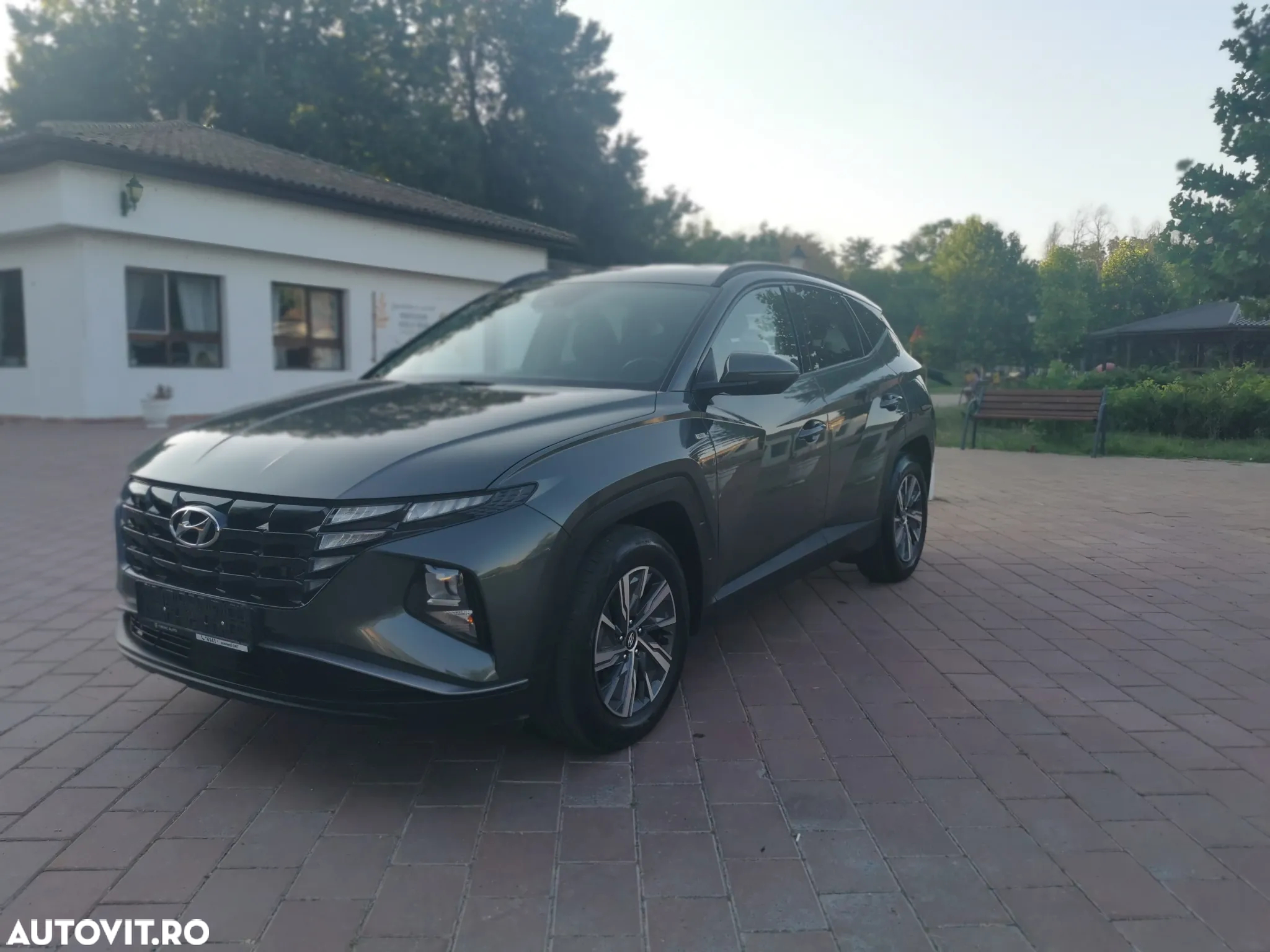 Hyundai Tucson M-Hybrid 1.6 l 180 CP 4WD 7DCT Style - 3
