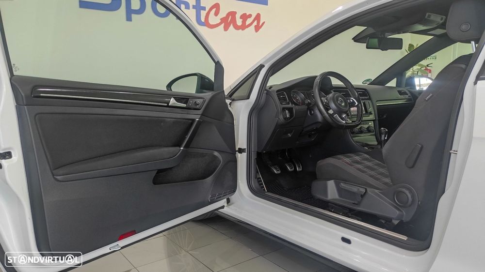 VW Golf 2.0 TSi GTi Performance - 15