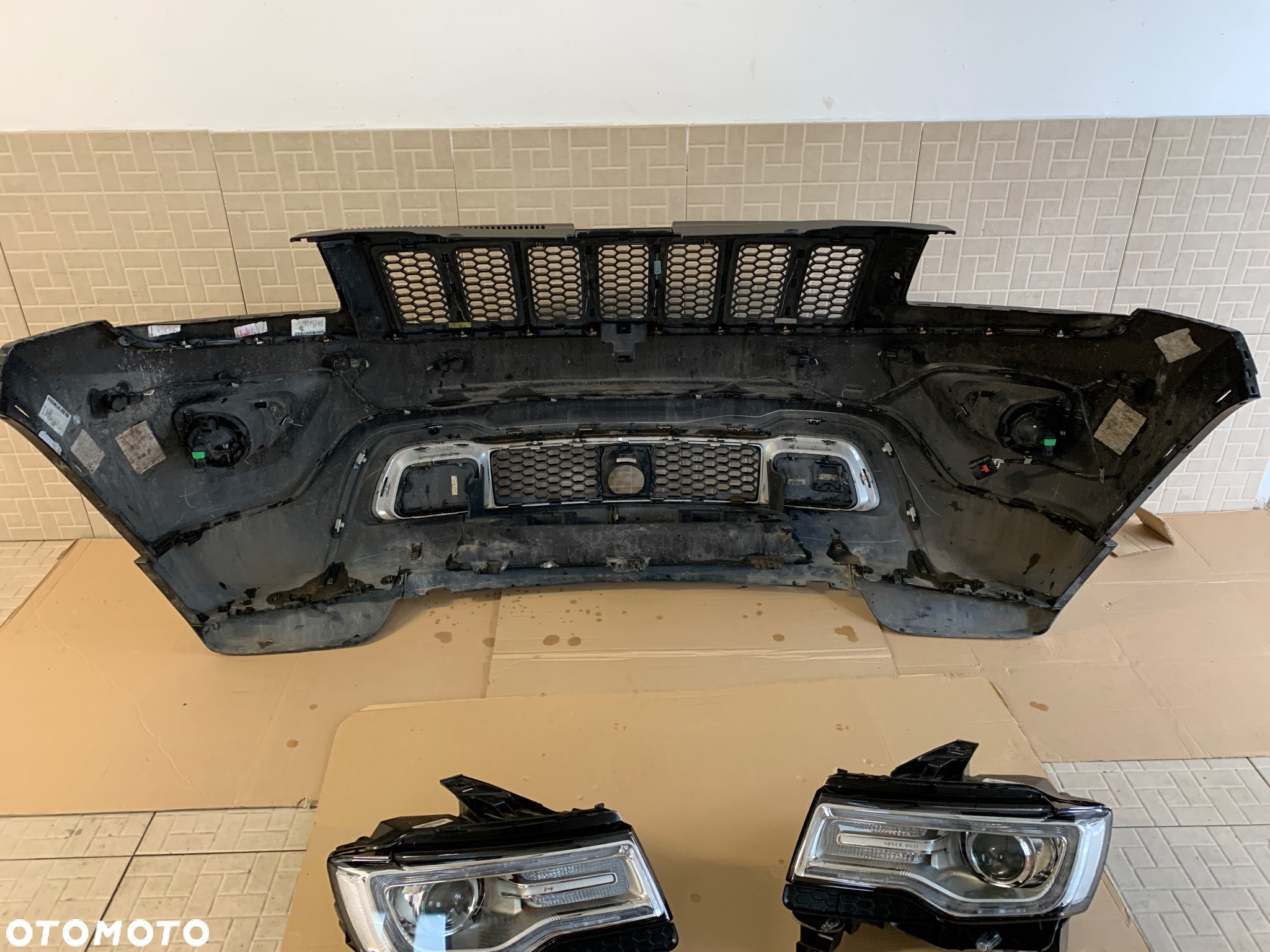 Jeep Grand Cherokee IV WK2 Lift Zderzak Przód Pzedni Kompletny PXR-AXR PXJ Brillant Black 6xPDC - 2